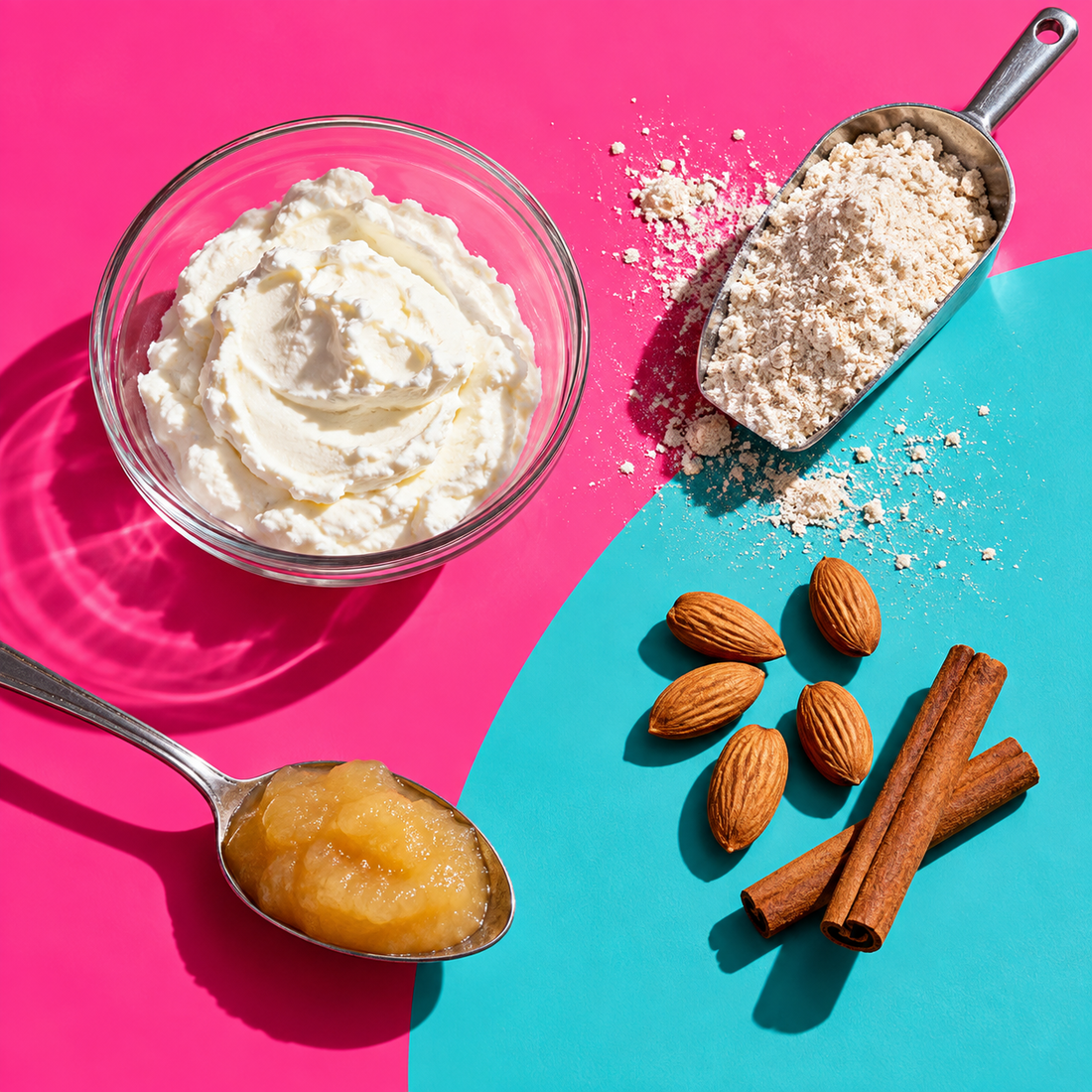 Zutateninszenierung mit Quark, Dinkelmehl, Mandeln, Zimt und Apfelmark